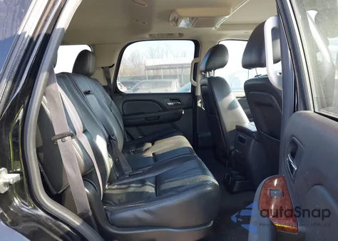 2013 Chevrolet Tahoe Lt z USA, uszkodzony, nr VIN 1GNSKBE08DR128017